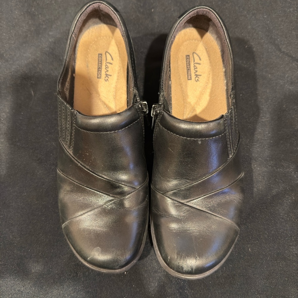 Clarks Black Leather Loafers Slip-On Shoes